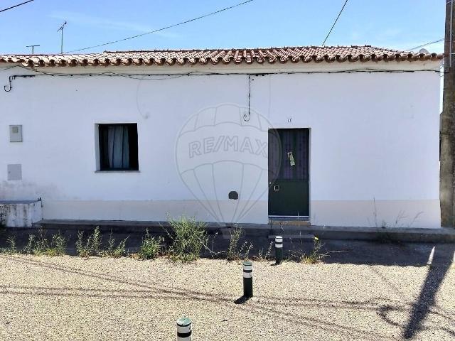 Moradia T4 à venda em Vila Nova de São Bento e Vale de Vargo, Serpa RE/MAX Portugal