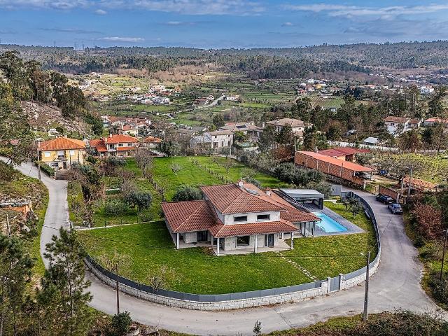 Moradia T4 à venda em Viseu