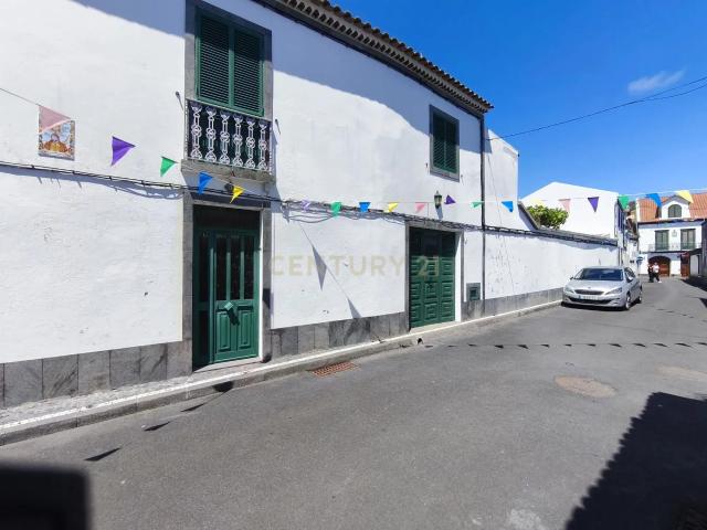 Moradia T4 Água de Pau Lagoa
