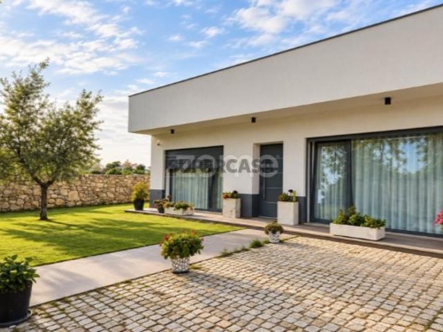 Moradia T4 Alcains, Castelo Branco