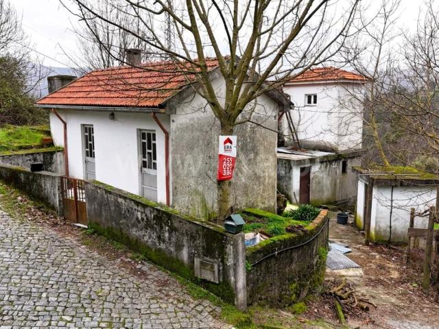 Moradia T4 / Baião, Gove