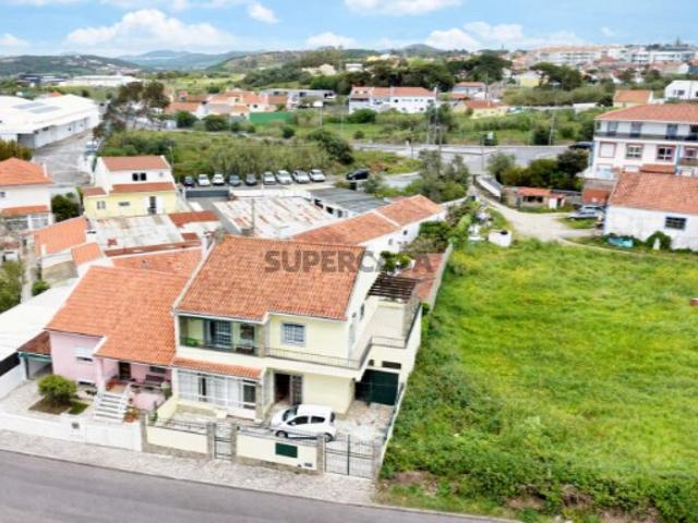 Moradia T4 Bi Familiar no Algueirão Sacotes | Lote 620 m² | Oportunidade Única