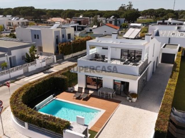 Moradia T4 C/ 2 Suites e Piscina Vila Nogueira de Azeitão