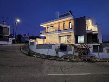 Moradia T4 C/ Piscina Bairro Primavera 281m² Santa Iria De Azoia