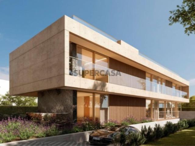 Moradia T4 Cascais e Estoril, em construção com amplo terreno