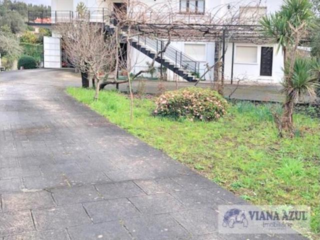 Moradia T4 c/jardim e garagem, Nogueira, Viana do Castelo