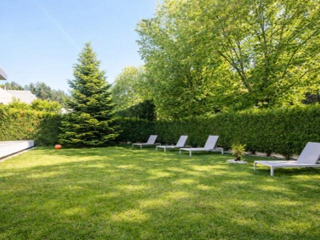 Moradia T4 com 4 frentes e jardim privado com árvores espaço e luminosidade únicos Quinta da lousa Valongo