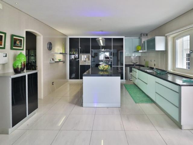 MORADIA T4 COM 280 M², GARAGEM PARA 3 CARROS E ESPAÇO DE LAZER EM RECARDÃES, ÁGUEDA