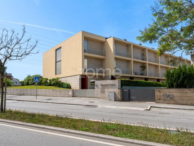 Moradia T4 com terraço no Centro da Maia
