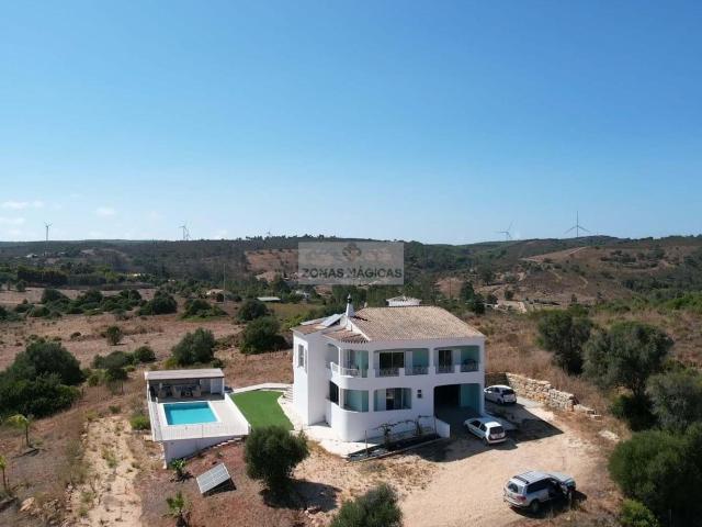 Moradia T4 com terreno em Bensafrim / Barão de São Joao La. 250m² Bensafrim e barão de são joão