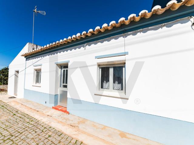 Moradia T4 com terreno em Sagres