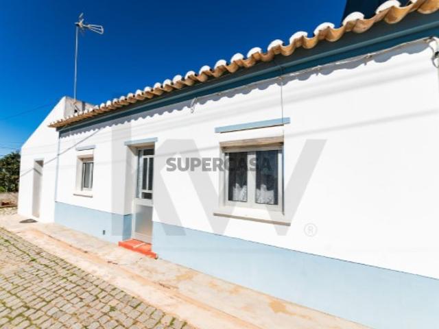 Moradia T4 com terreno em Sagres