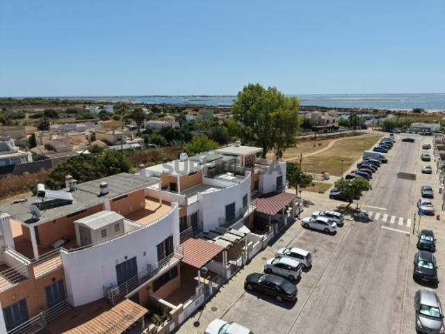 MORADIA T4 COM VISTA MAR A APENAS 200 METROS DO MAR EM MARIM, OLHÃO