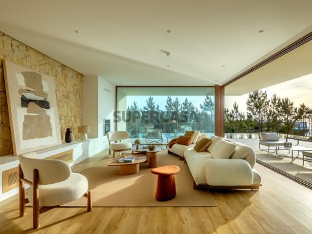 Moradia T4 com vista mar e piscina, no West Cliffs, em Óbidos