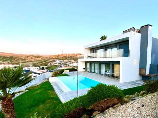 Moradia T4 com vista Mar, para venda, Praia de Porto Dinheiro, Ribamar, Lourinhã