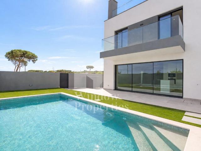Moradia T4 com vista para a Ria Formosa, em Faro 207m² Montenegro