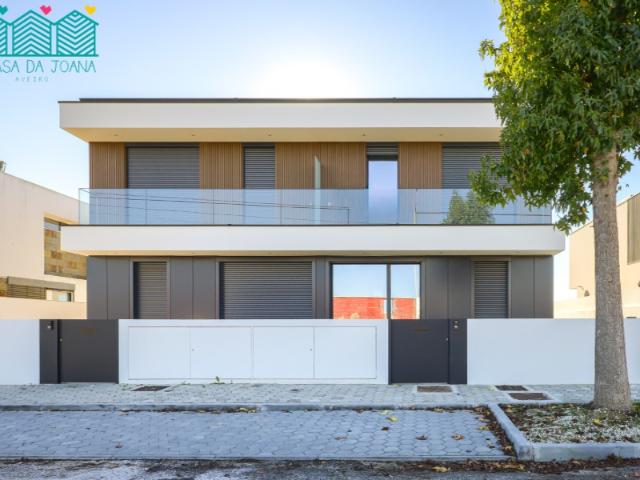 Moradia T4 com vista salinas em Aveiro