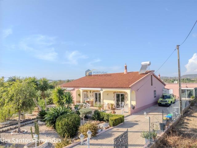 Moradia T4 com Anexo T1, Piscina e Terreno – Benaciate. 1920m² São Bartolomeu De Messines