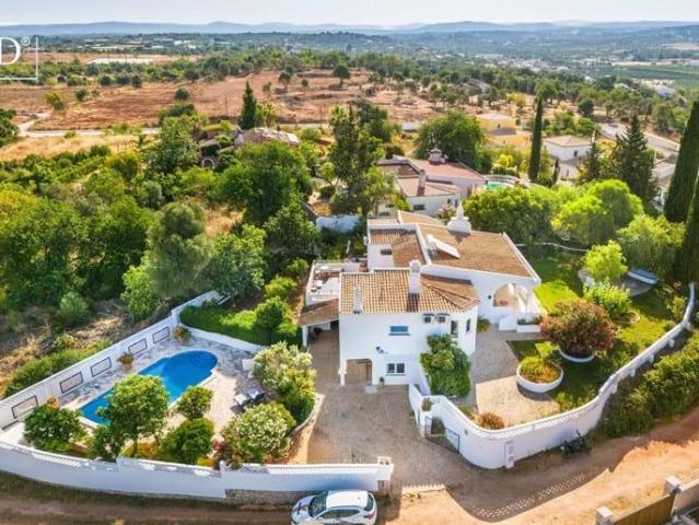 Moradia T4 com anexo e piscina 248m² Alcantarilha e pêra