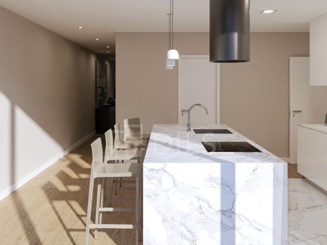 Moradia T4 com área exterior próximo à praia de Lavra