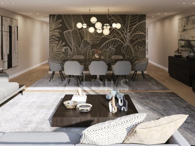 Moradia T4 com área exterior próximo à praia de Lavra