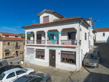 Moradia T4 com Espaço Comercial Vila Facaia | Pedrogão Grande