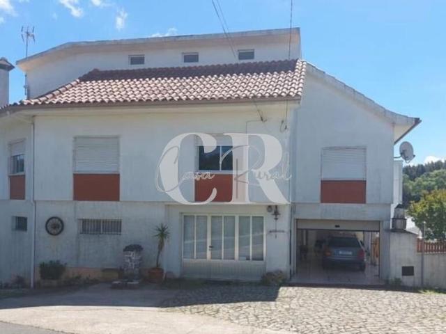Moradia T4 com excelente potencial de rentabilização – Figueiró dos Vinhos