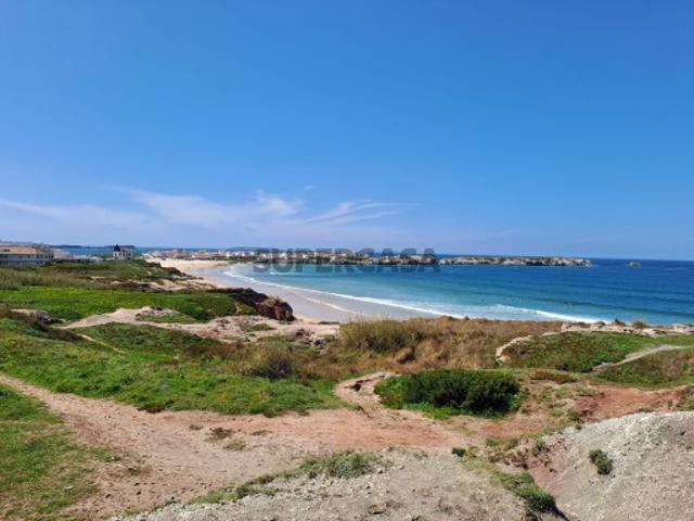 Moradia T4 com garagem a 5 minutos do Baleal