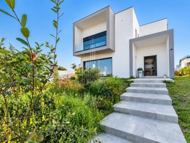 Moradia T4 com Garagem e Jardim | Mafra