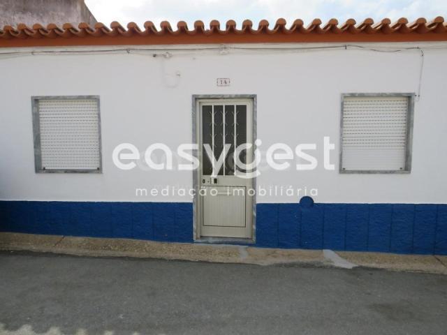 Moradia T4 com Garagem em Jungeiros