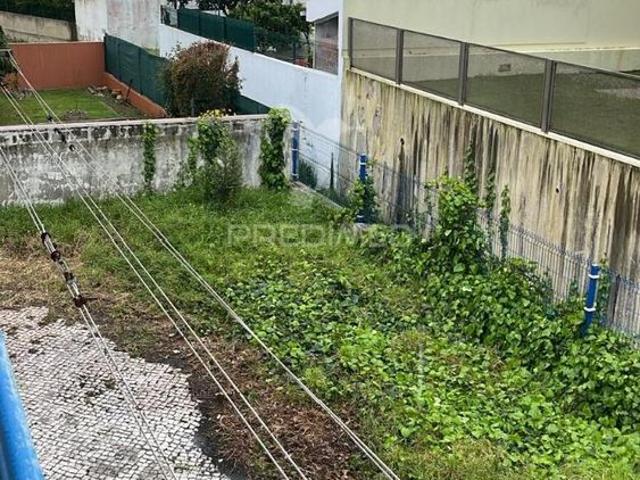 Moradia t4 com garagem para arrendamento,torres vedras, silveira
