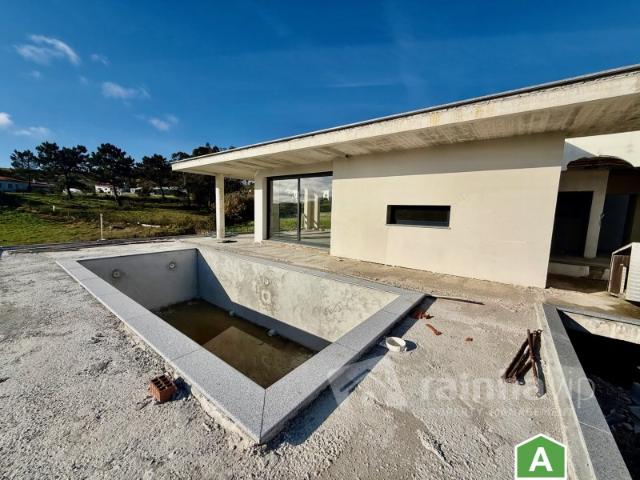 Moradia T4 com garagem, piscina e jardim Salir de Matos, Caldas da Rainha