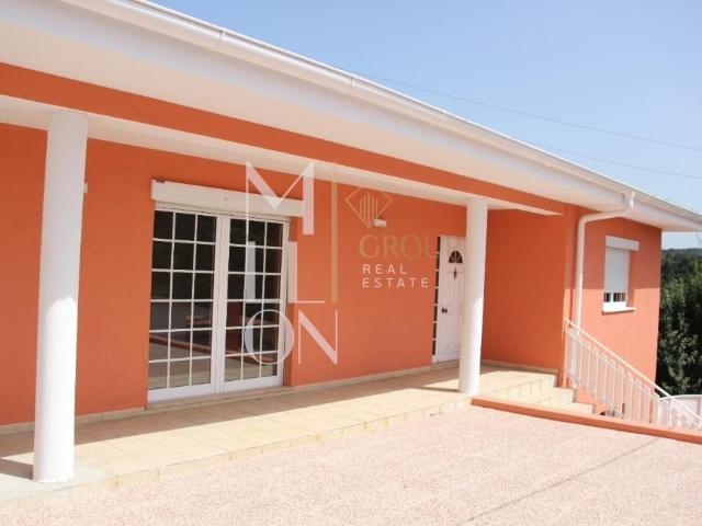 Moradia T4 com garagem