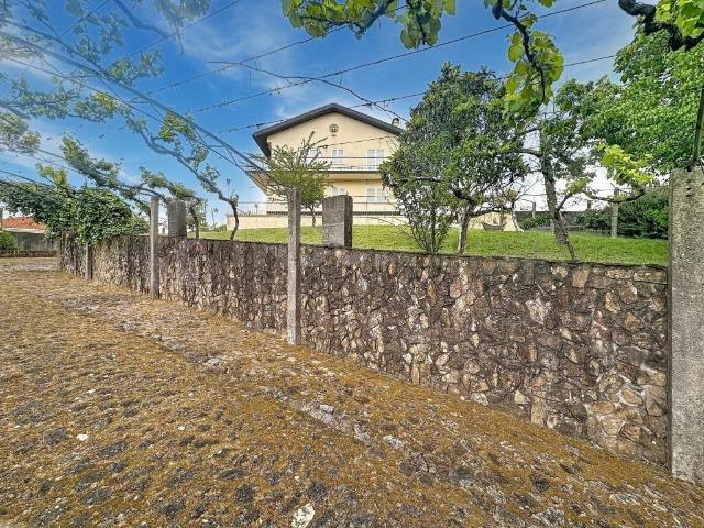 Moradia T4 com jardim 0m² Sopo