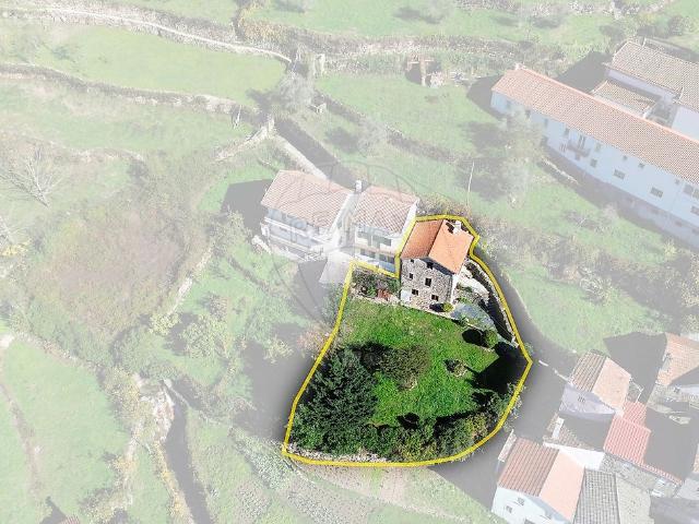 Moradia T4 com jardim no coração do parque natural da Serra da Estrela