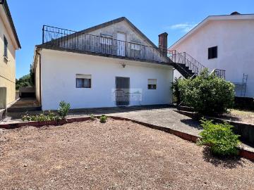 Moradia T4 com logradouro Sambade/Trás os Montes Serra de Bornes