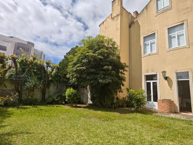 Moradia T4, bairro novo, Figueira da Foz