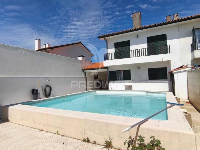 Moradia T4 com piscina na Gafanha da Nazare