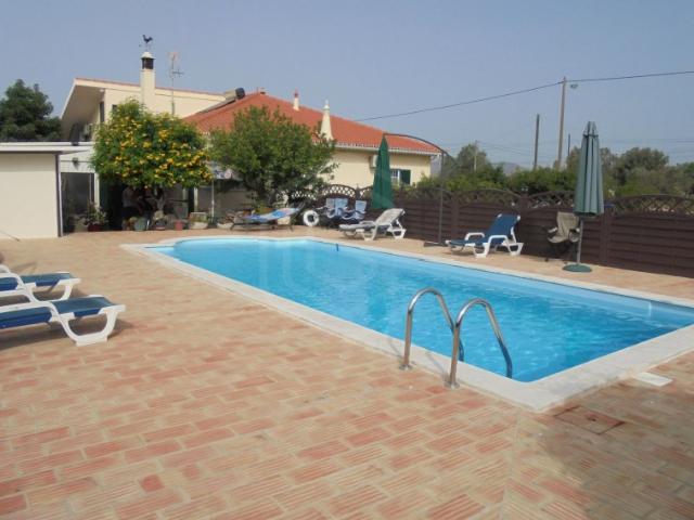 Moradia T4 com piscina na Luz de Tavira, Algarve