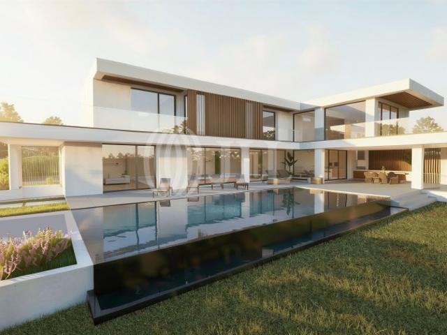 Moradia T4 com piscina, na Venda do Pinheiro, em Mafra