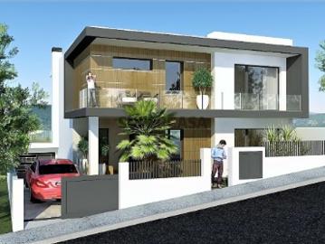 Moradia T4 com piscina no Bairro das Maroitas, São João da Talha