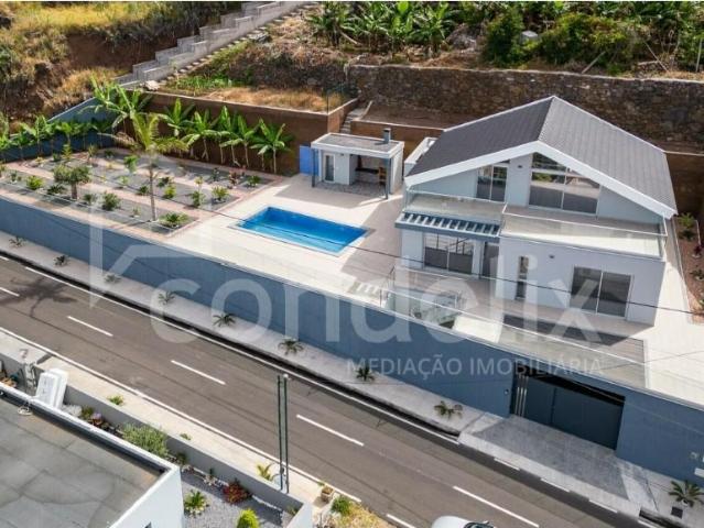 Moradia T4 com piscina no Paúl do Mar Calheta 0m² Paúl Do Mar