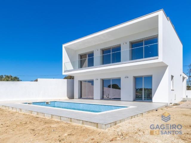 Moradia T4 com piscina, nova e pronta a habitar a 4 km da ba. 153m² São Martinho Do Porto