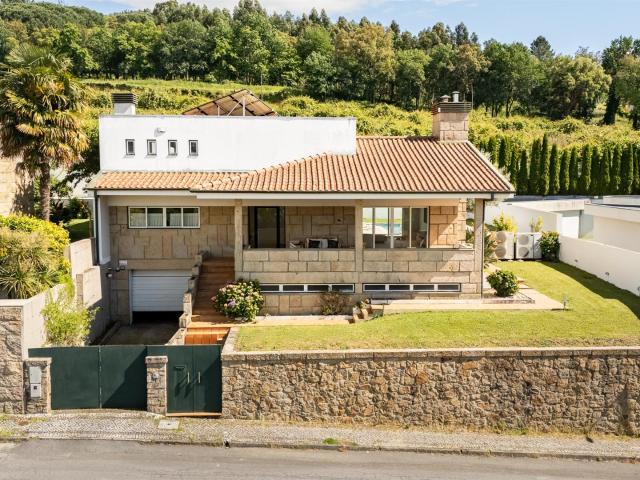 Moradia T4 com Piscina Aquecida em Fraião, Braga, Norte de P. 177m² Nogueira, Fraião e Lamaçães