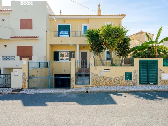 Moradia T4 com Piscina | Bemposta, Portimão 329m² Portimão