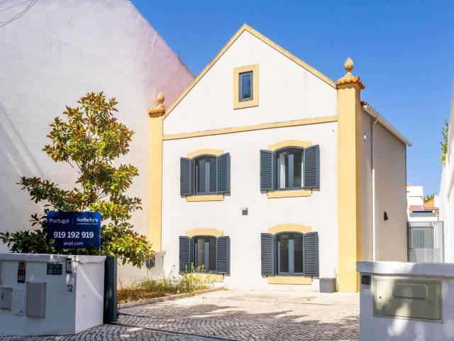 Moradia T4 com piscina, centro histórico de Oeiras 187m² Oeiras E São Julião Da Barra