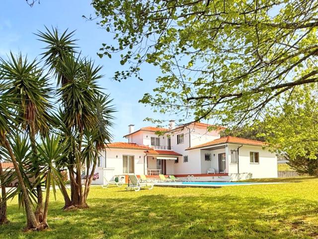 Moradia T4 com Piscina e 2 106m2 de Terreno em Caminha Espaço e Privacidade