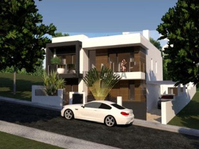 Moradia T4 com piscina e dupla vista serra e Tejo, Santa Iria de Azóia