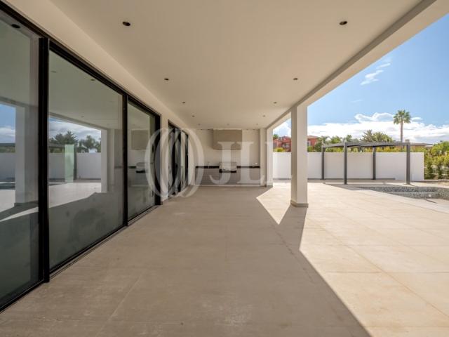 Moradia T4 com piscina e jardim, em Vilamoura, Algarve