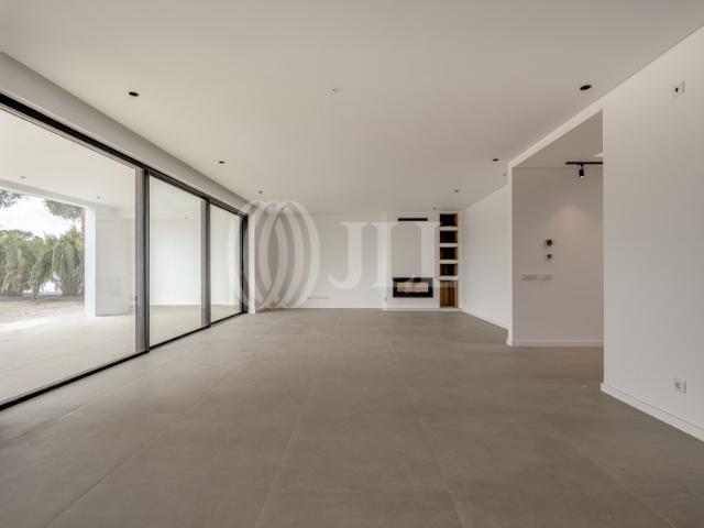 Moradia T4 com piscina e jardim, em Vilamoura, Algarve